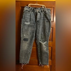 Old Navy denim cropped/capri jeans, women’s 18